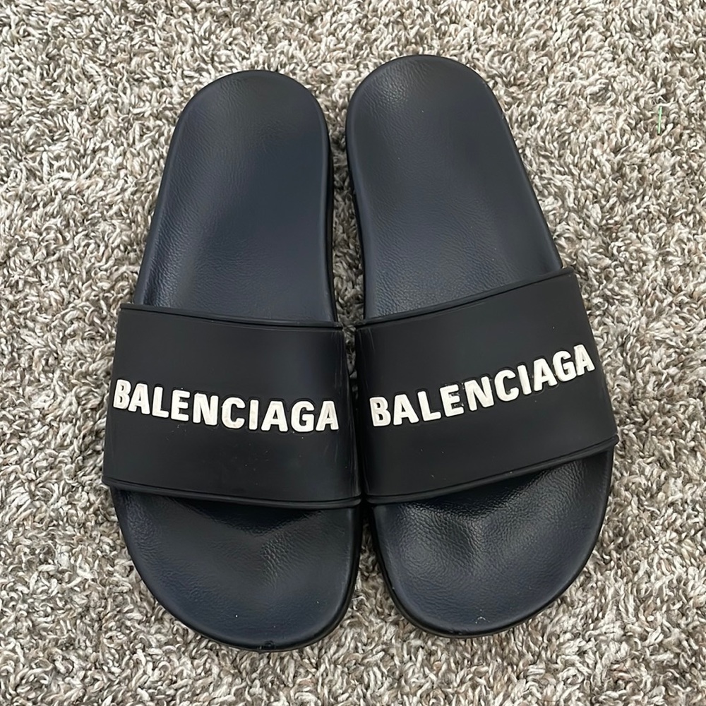 Black balenciaga slides